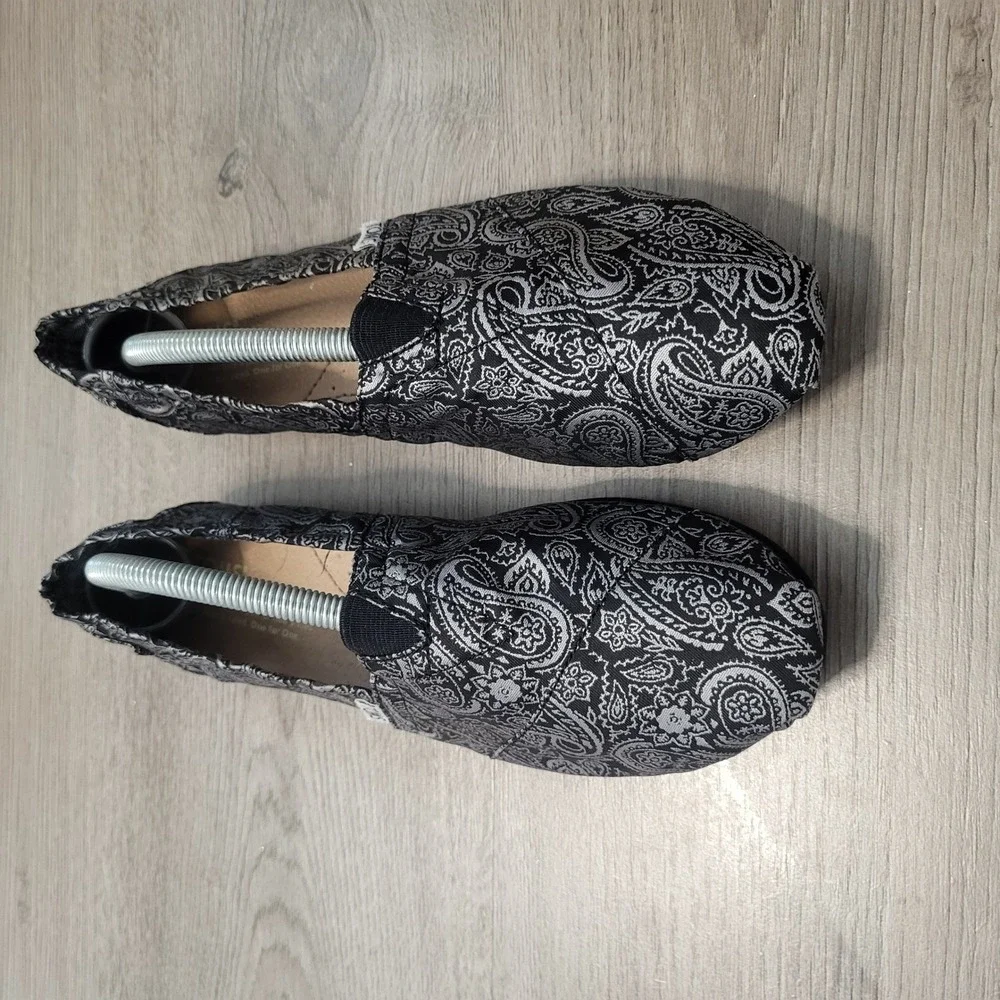 TOMS Classic Alpargata Black Silver Metallic Paisley Jacquard Slip On Shoes 8